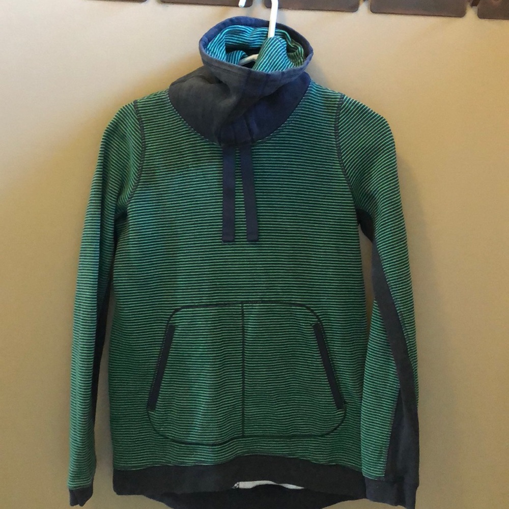 Lululemon super warm sweatshirt size 4
